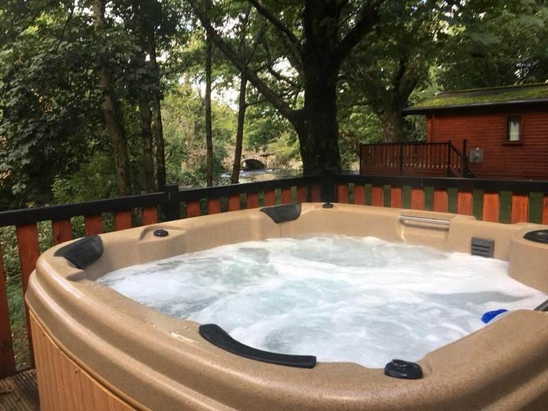 L09 - The Snowdon Spa With Hot Tub ベセスダ エクステリア 写真