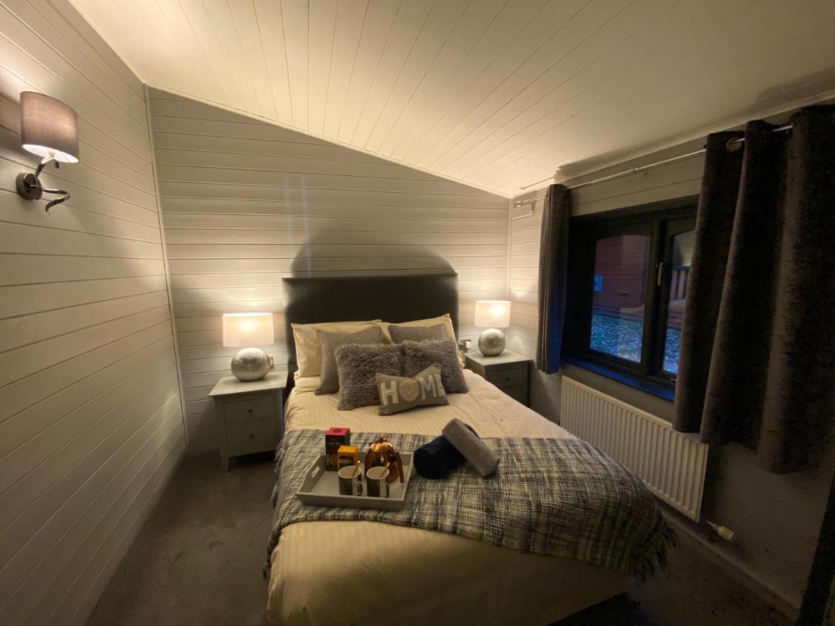L09 - The Snowdon Spa With Hot Tub ベセスダ エクステリア 写真